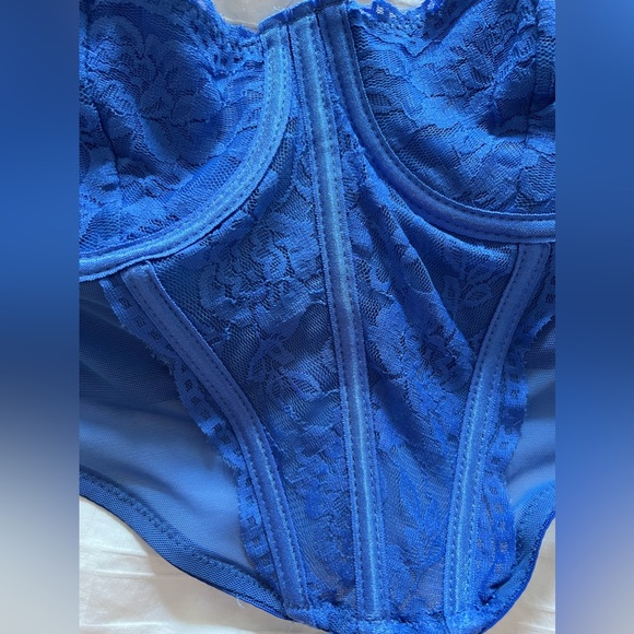 Beautiful corset bustier top / crop bustier - Picture 4 of 4